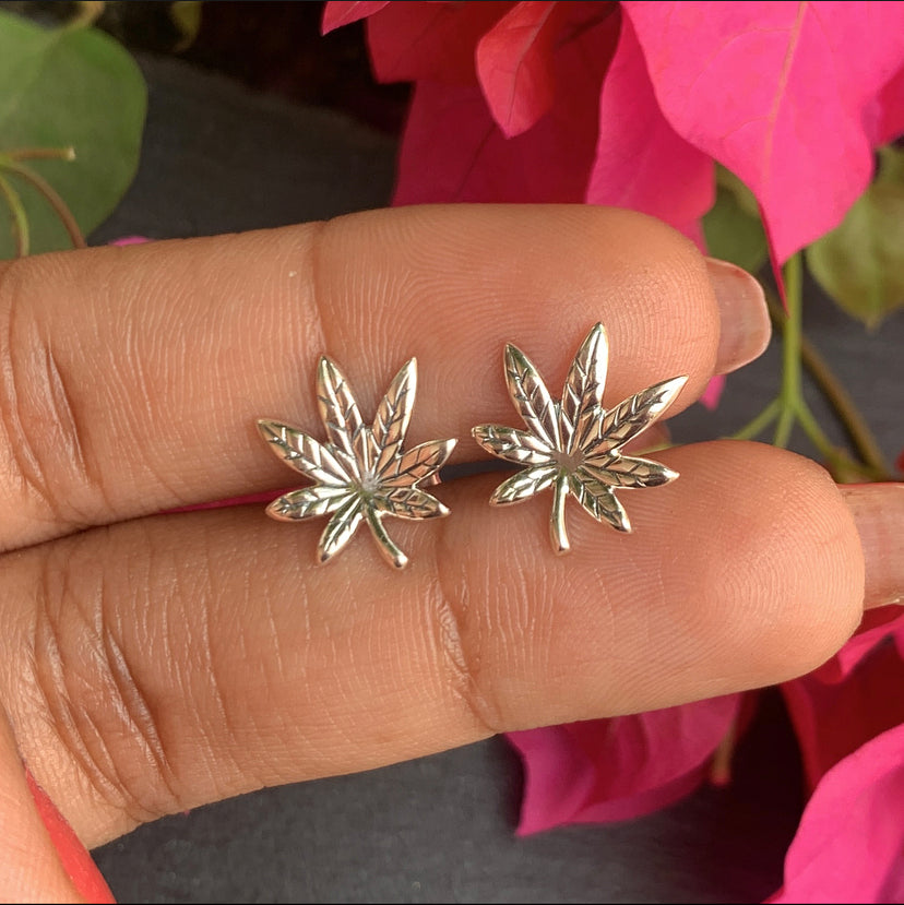 MARIJUANA LEAF STUD EARRINGS-ASTI0010
