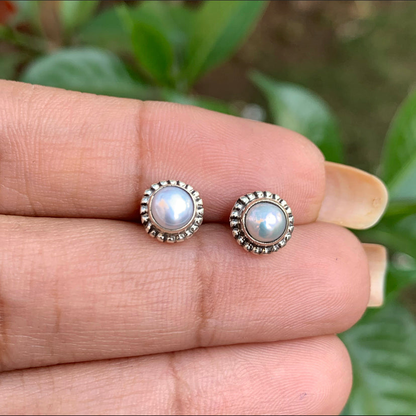Pearl Studs -AS2126