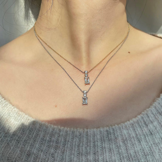 Pendent with chain -ASDY41